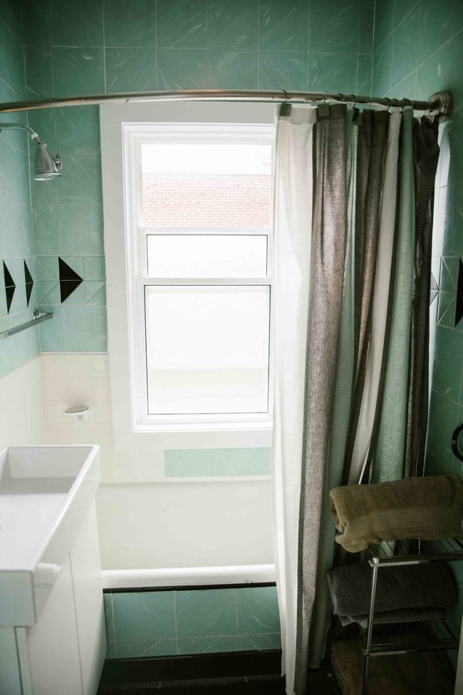 Building Photo - 2733 Girard Ave S