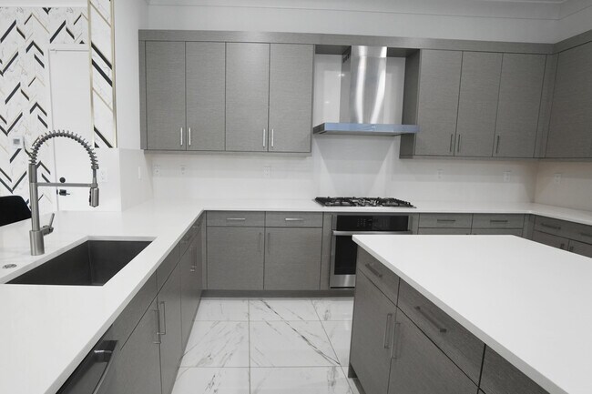 Building Photo - 17350 Sea Blossom Way