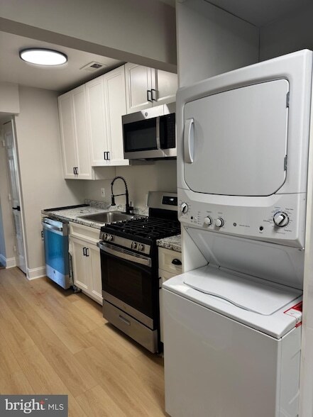 Building Photo - 1250 Queen St NE