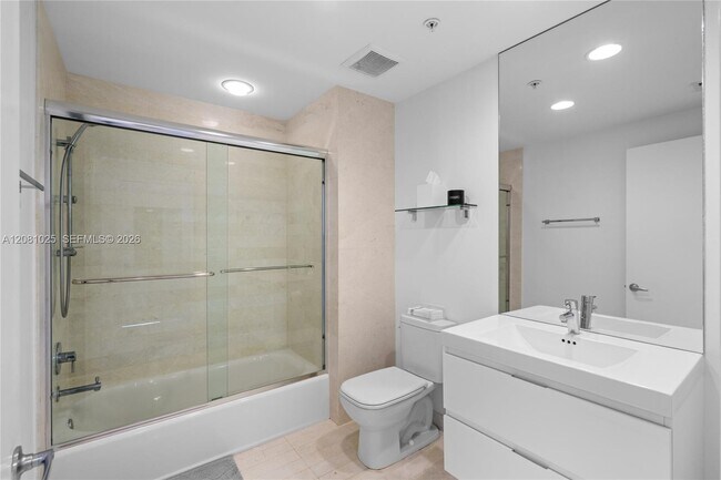 Building Photo - 17111 Biscayne Blvd
