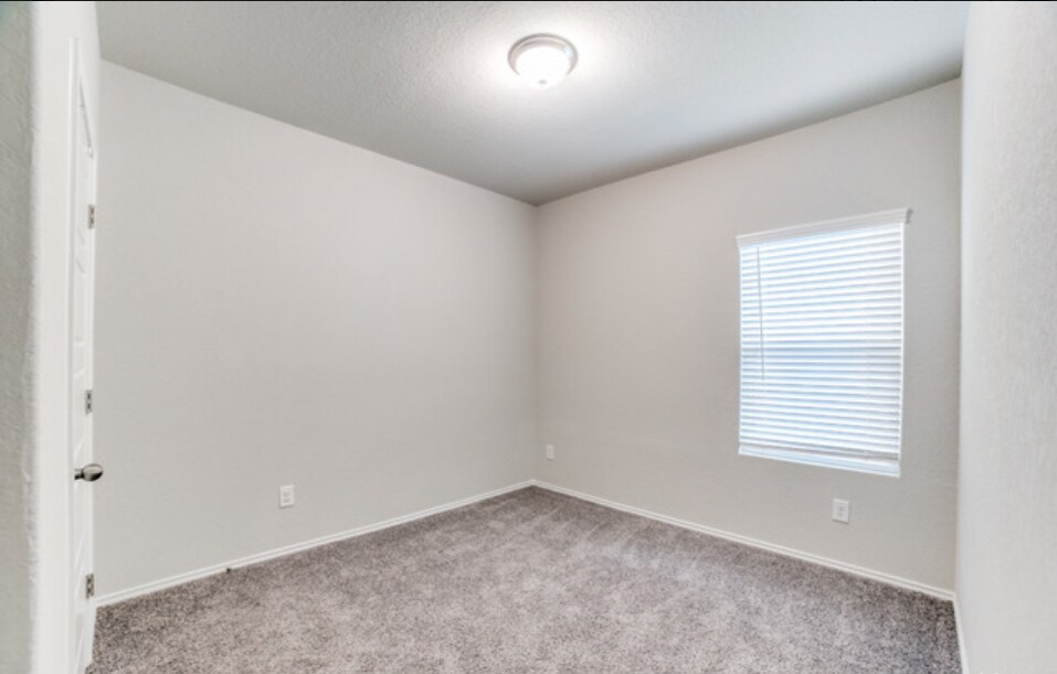 Building Photo - 12811 Lucas Ridge Dr