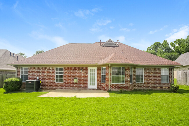 Building Photo - 5918 Keebler Dr W