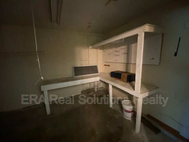 Building Photo - 2562 Bracebridge Dr