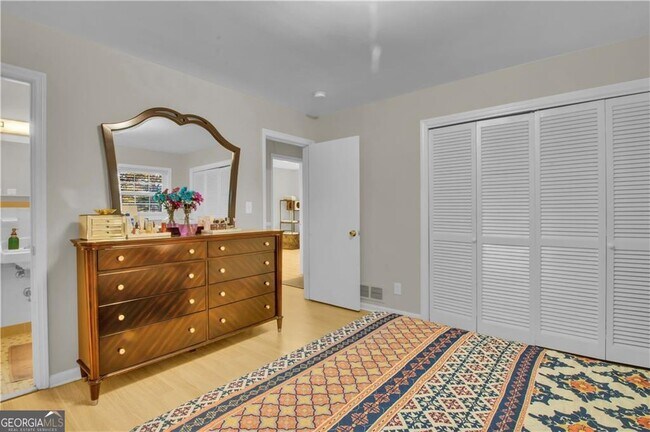 Building Photo - 3155 Hogan Rd SW