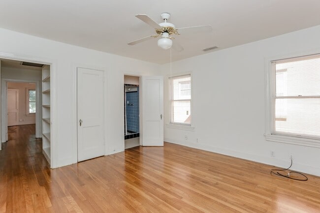 Building Photo - 1812 Banks St