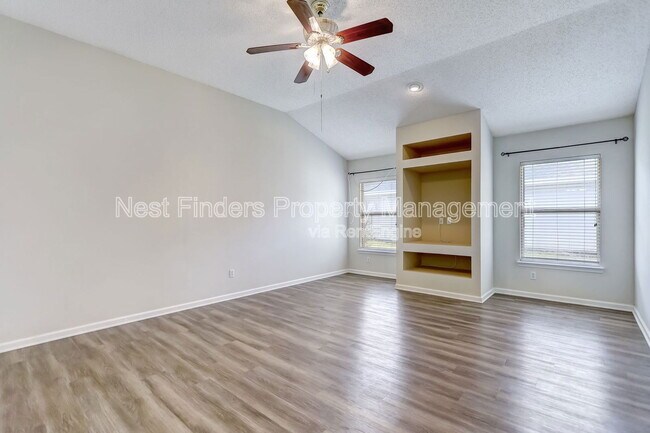 Building Photo - 749 Grand Parke Dr