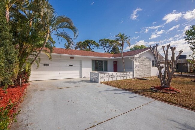 Building Photo - 11343 87th Ave