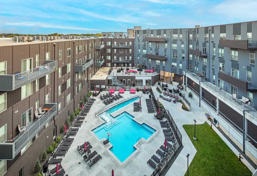 Building Photo - Vivere Apartments