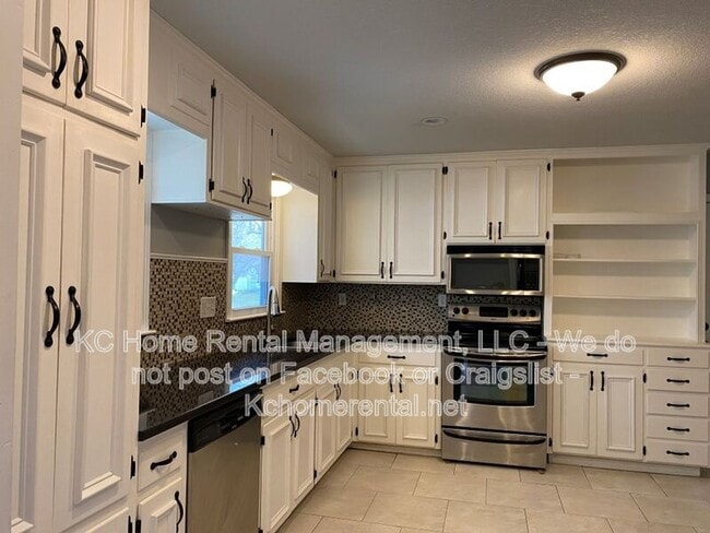 Building Photo - 6809 Marty St