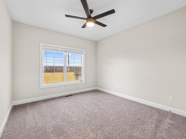 Building Photo - 7034 Shelton Ln