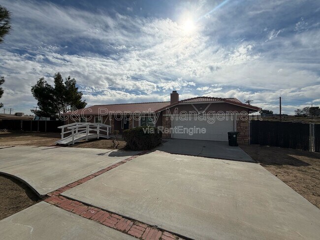 Building Photo - 15006 Tuscola Rd