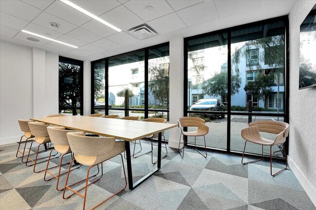 Building Photo - 593 Camino De La Reina