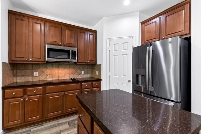 Building Photo - 1030 Bayou Vista Ct