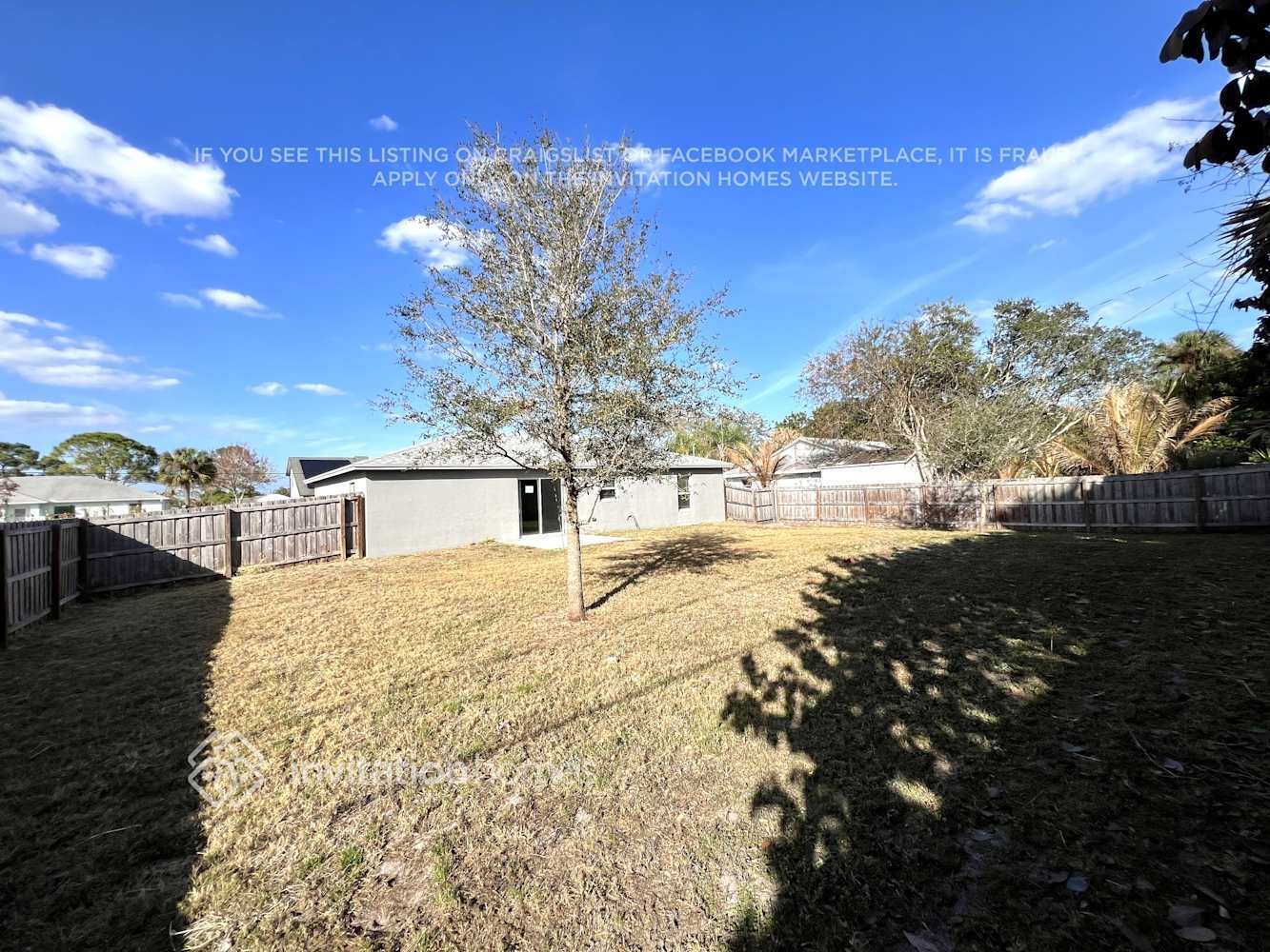 Building Photo - 550 SE Whitmore Dr