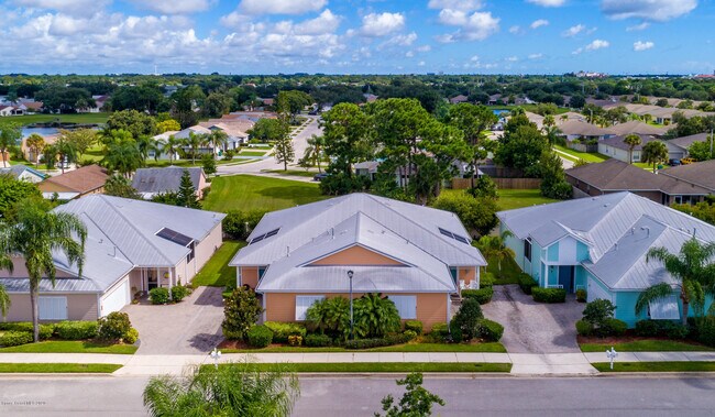 Building Photo - 4070 Alamanda Key Dr