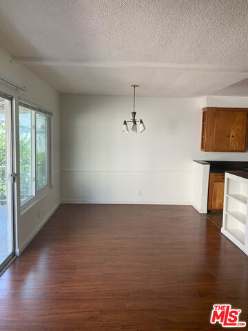 Building Photo - 832 S Gramercy Pl