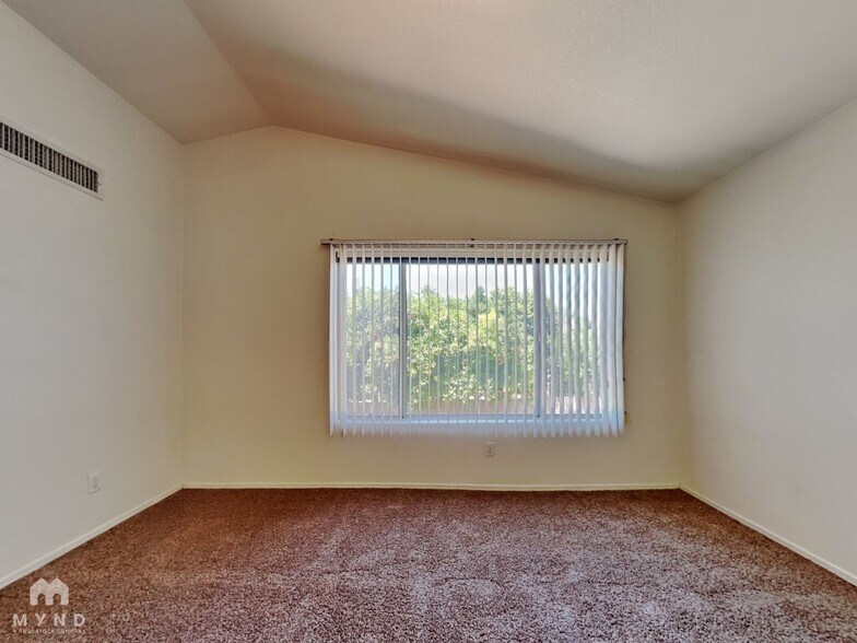 Building Photo - 3942 E Rosemonte Dr