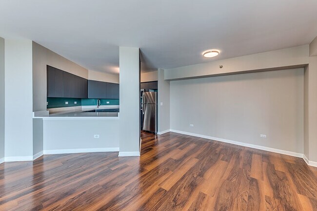 Building Photo - 1715 Chicago Ave