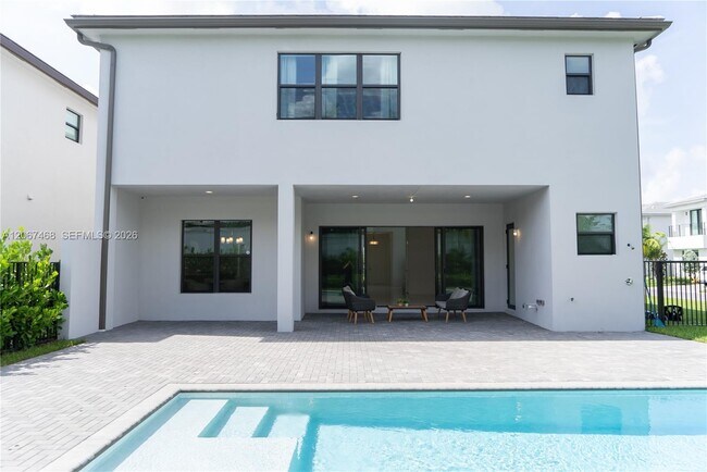 Building Photo - 8151 Laurel Falls Dr