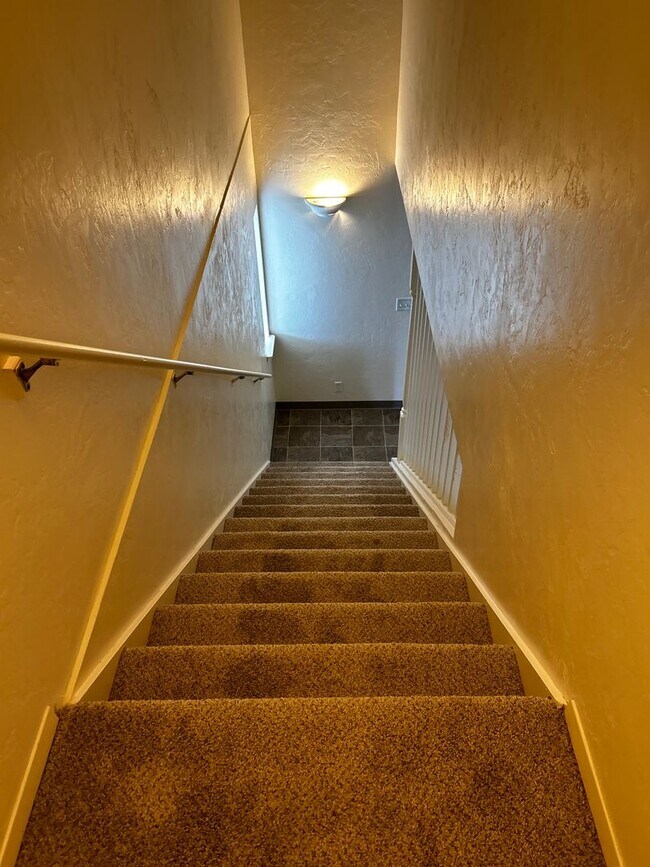 Building Photo - 858s9