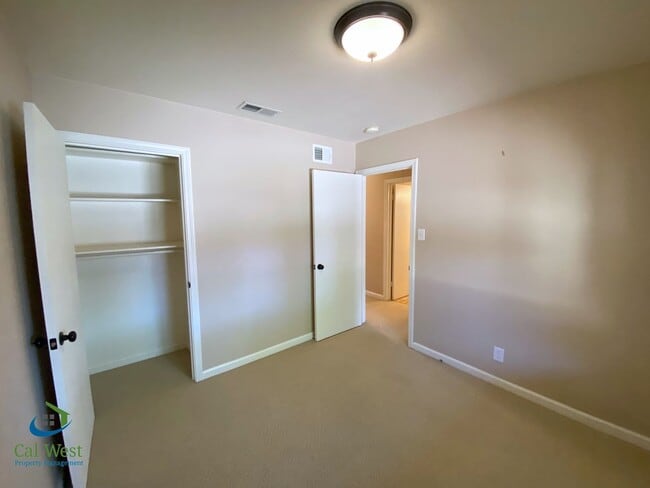 Building Photo - $5995 - Spacious 4 Bed/2 Bath Los Gatos Ho...
