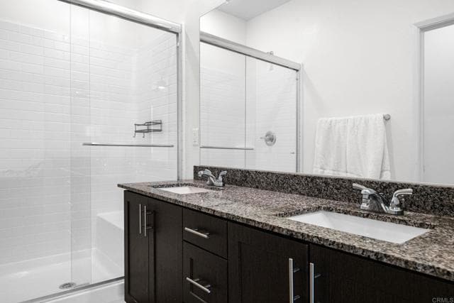 Building Photo - 5485 Seacliff Pl