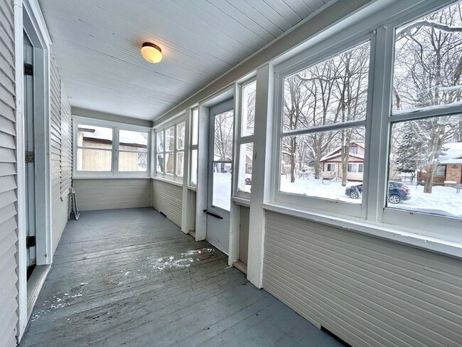 Building Photo - Two Bedroom Home in Muskegon