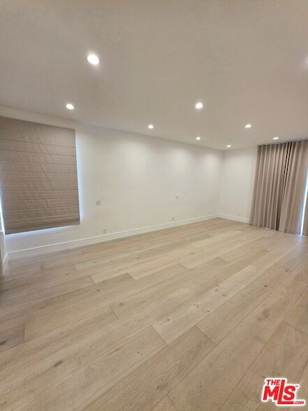 Building Photo - 12115 San Vicente Blvd