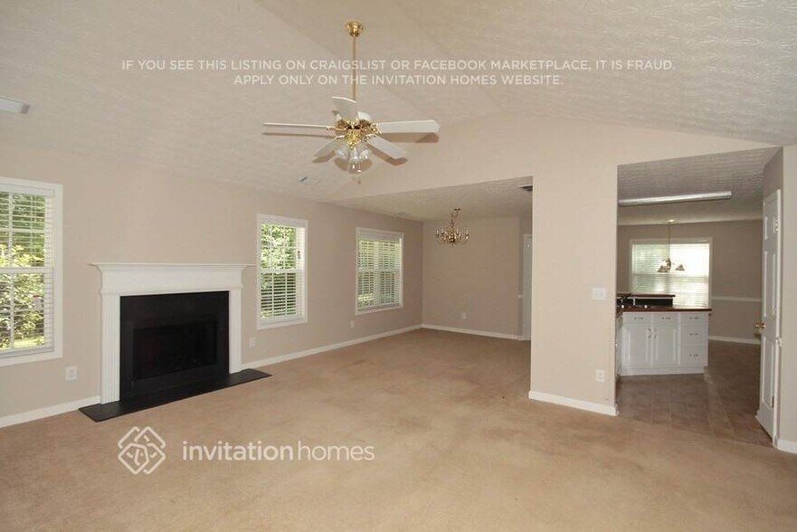 Building Photo - 2720 Hidden Creek Dr SW
