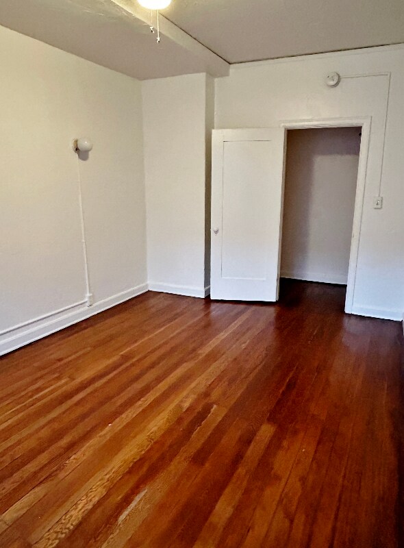 Building Photo - 1523 N McCadden Pl