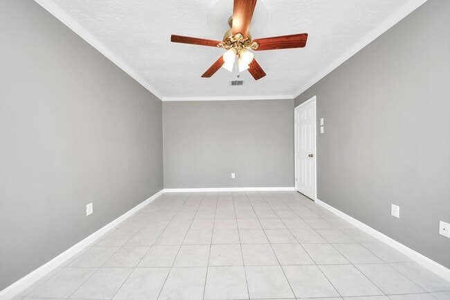 Building Photo - 10707 Shannon Hills Dr