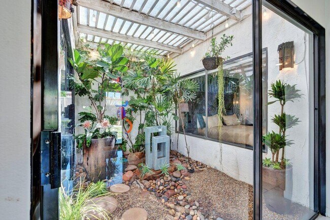 Building Photo - 72770 Fleetwood Cir