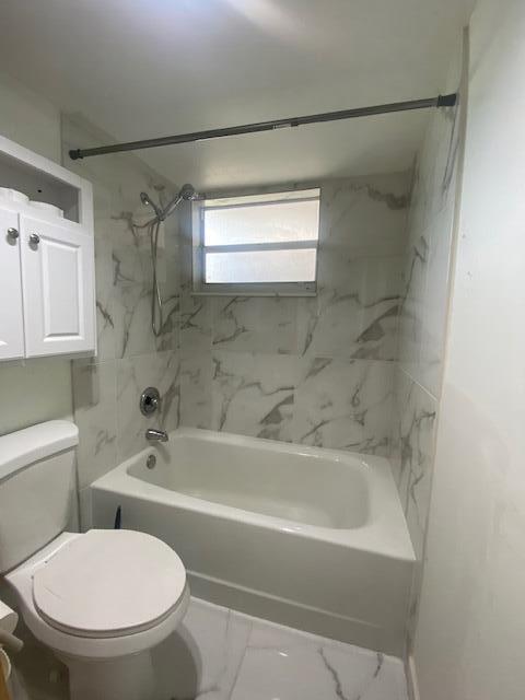 Building Photo - 715 Lori Dr