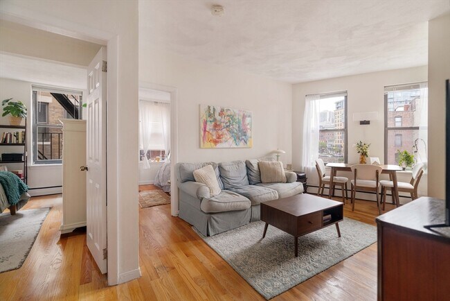 Building Photo - 5 N Margin St