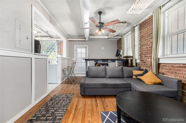 Building Photo - 1376 N Pearl St