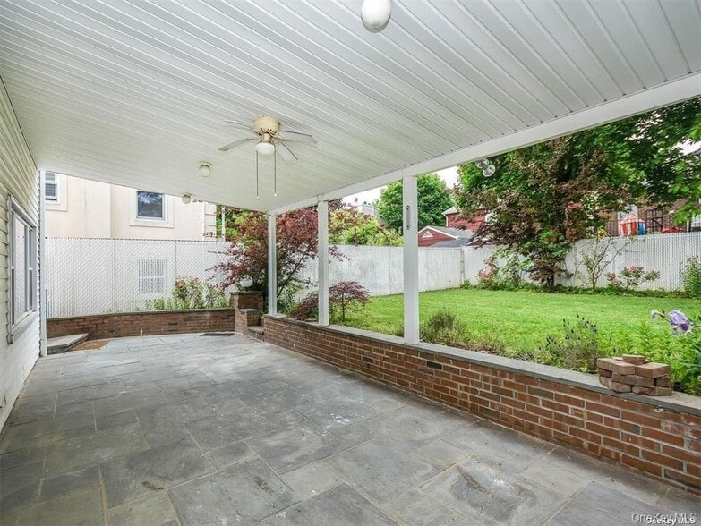 Building Photo - 39 Graywood Rd