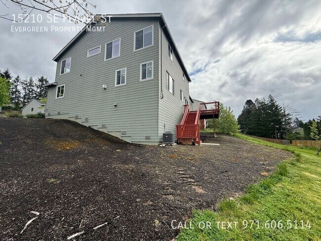 Building Photo - 15210 SE Flavel St