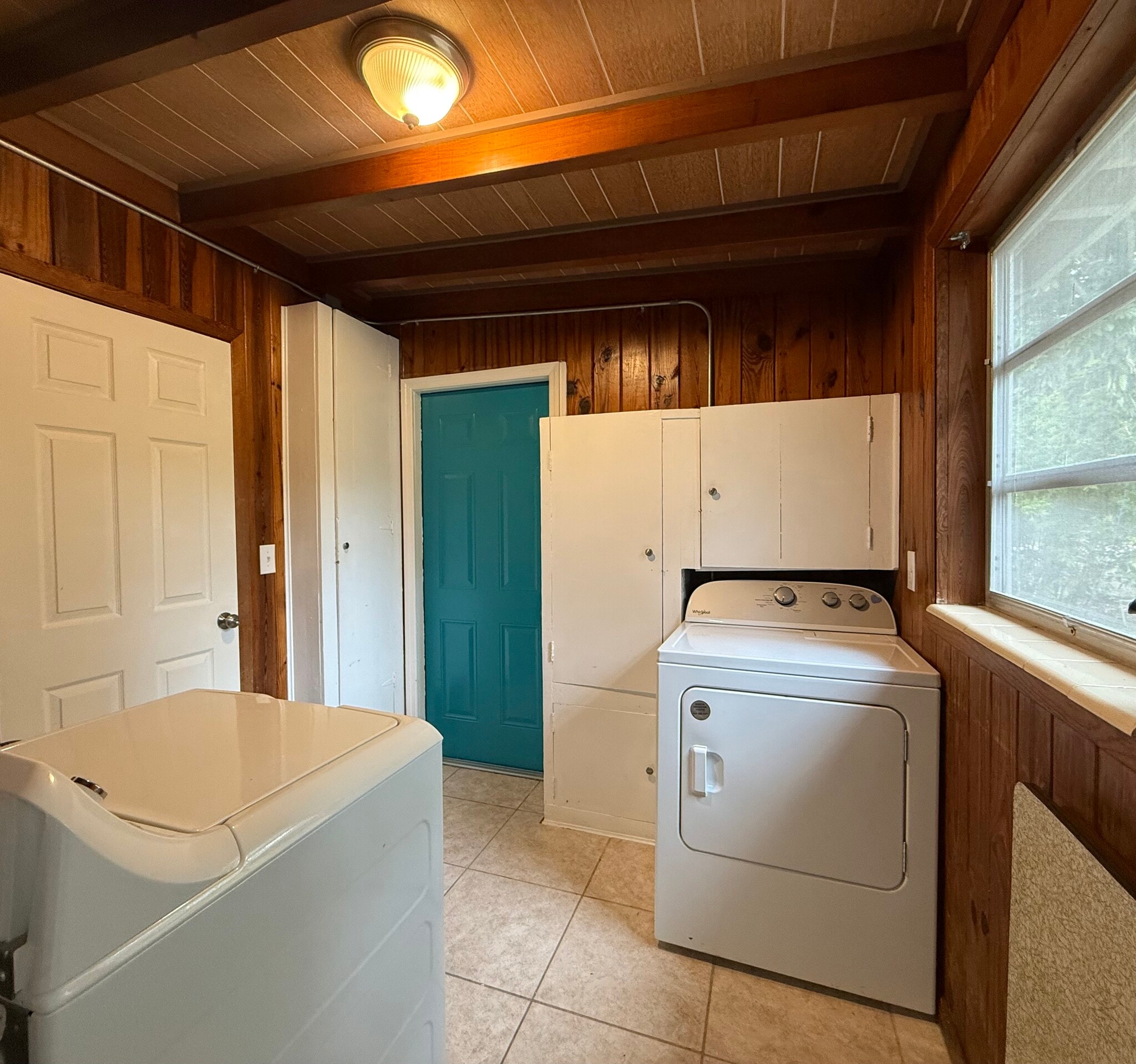 Laundry Residence - 1840 Maple Ave