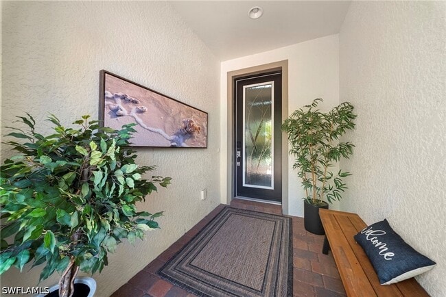 Building Photo - 7052 Live Oak Dr