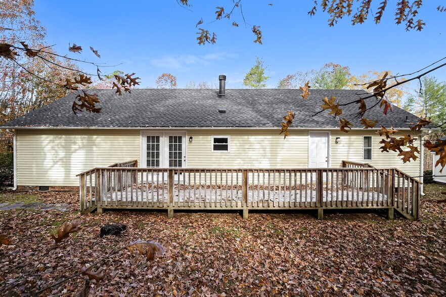 Building Photo - 5900 Holder Rd