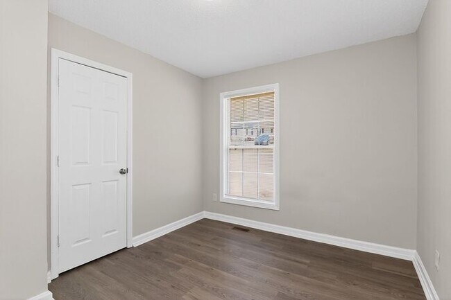 Building Photo - Updated 3BD/2BA Ranch in Lowell, NC!