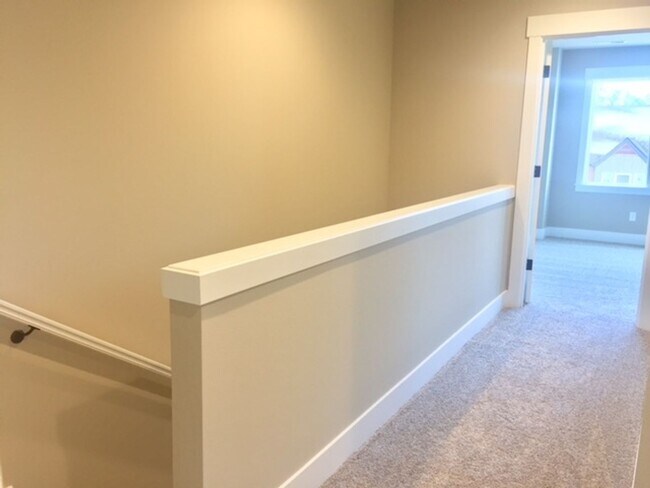 Building Photo - CHAMPION VILLAGE LUXURY TOWNHOMES IN SANDY...