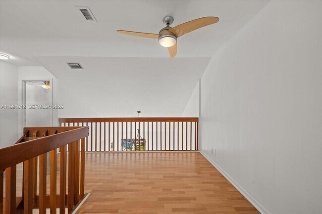 Building Photo - 2560 Bass Way