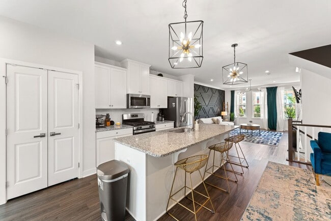 Building Photo - Welcome to your dream townhome - Spacious ...