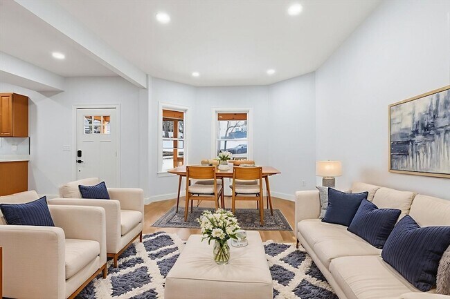 Building Photo - 438 Talbot Ave