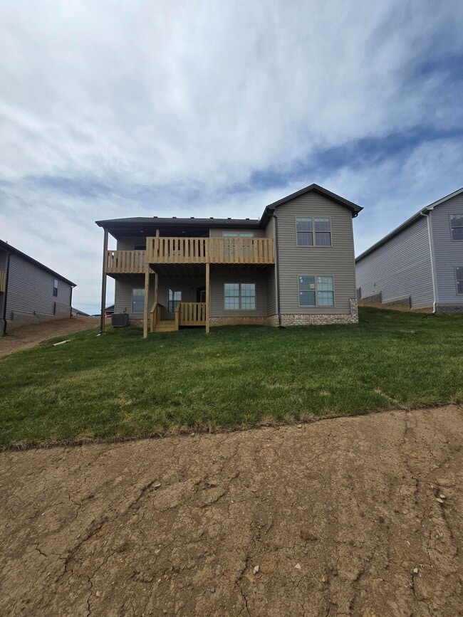 Building Photo - 737 Yellowstone Trl