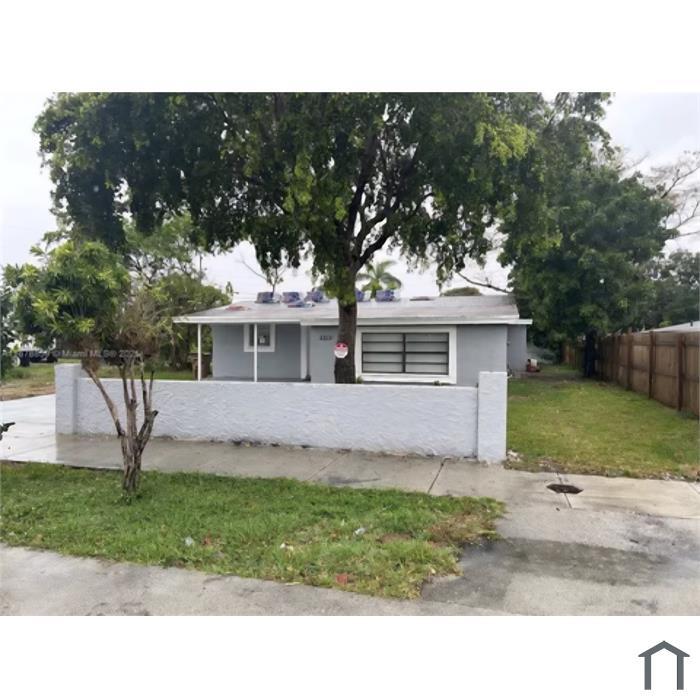 Building Photo - 5311 NE 10th Ave