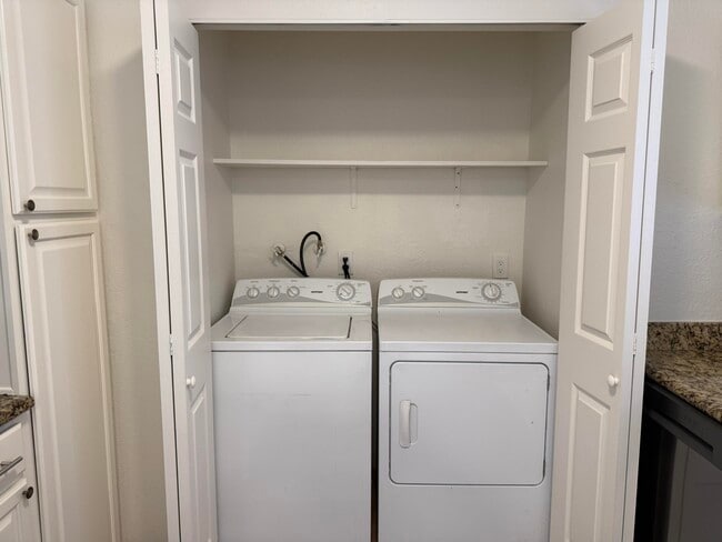 Building Photo - 52395 Avenida Carranza