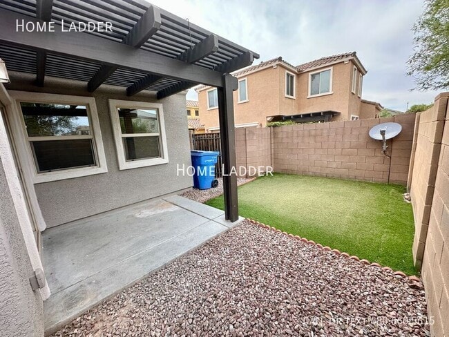 Building Photo - 2223 S Buckaroo Trail