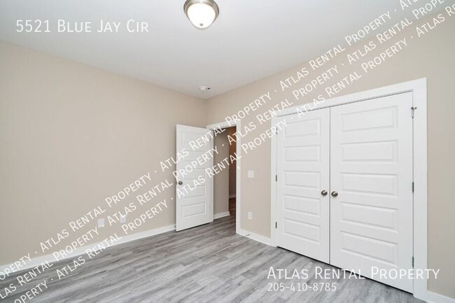 Building Photo - 5521 Blue Jay Cir